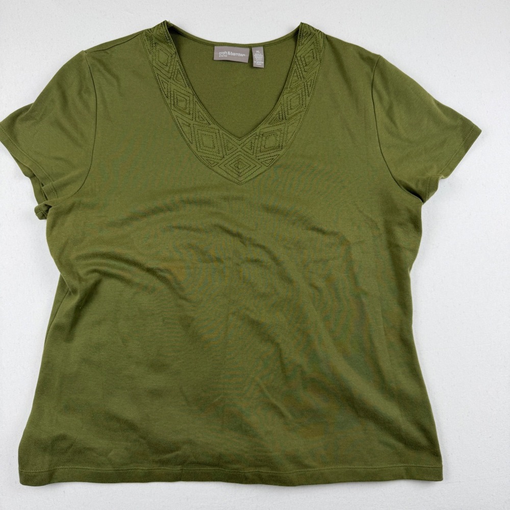 Croft & Barrow Womens XL Olive Green V-Neck Embroidered Short Sleeve T-Shirt